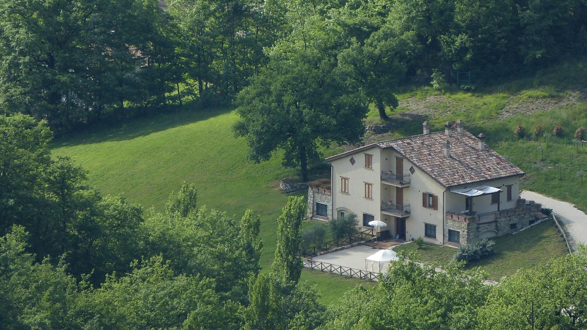 Cerqua Rosara Residence Valtopina Exterior photo